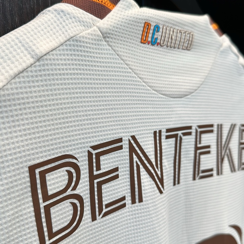 Christian Benteke D.C. United adidas 2025 The Soul Kit Authentic Jersey - Picture 8 of 8
